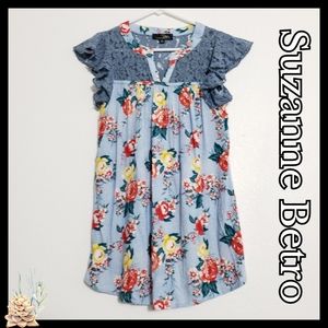 ♥️ $  3/$15 SuzanneBetro:Size:S/ Blue floral Tunic